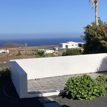 Casa Vista Bermeja Apartment Tinajo